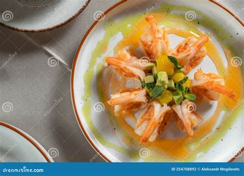 Afbeeldingsresultaten voor Fine Dining Shrimp Cocktail