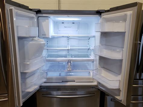 Samsung Model RF263BEAESR に対する画像結果