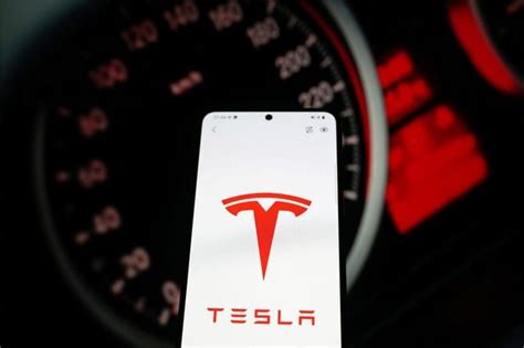 Tesla Operating System Linux に対する画像結果