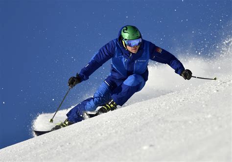 Ski Carving Lessons に対する画像結果