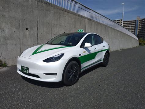 Tesla Taxi に対する画像結果