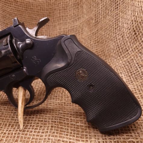 Colt .357 Revolver に対する画像結果