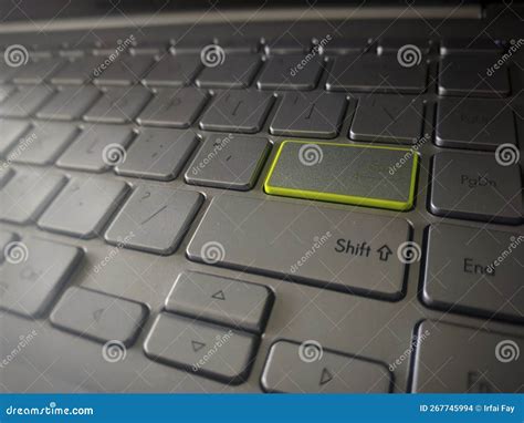 Toradh íomhá ar Green Enter Sign