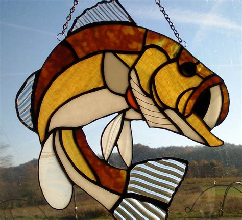 Toradh íomhá ar Stained Glass Bass Fish Pattern