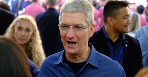 Image result for Tim Cook Bodyguard