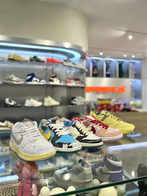 Afbeeldingsresultaten voor Two Store Model