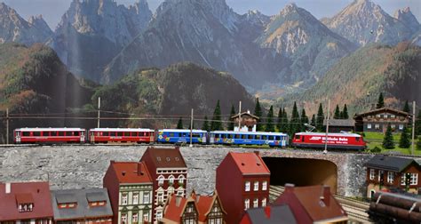 تصویر کا نتیجہ برائے Camera for Model Train Locomotives