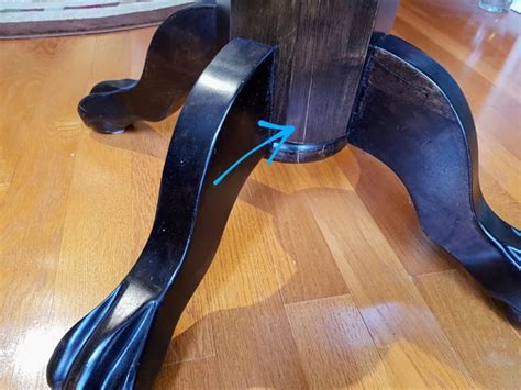 Fix Splitting Wood On Table に対する画像結果