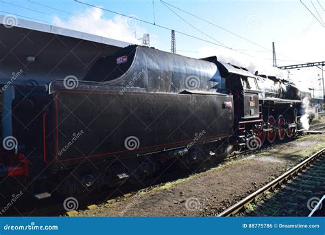 Afbeeldingsresultaten voor Steam Engine Train in Action