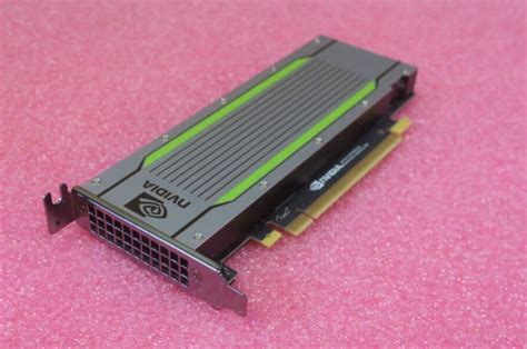 Toradh íomhá ar Accelerator Card NVIDIA OAM