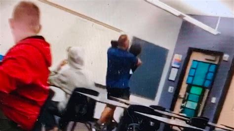 Student Destroy Classroom に対する画像結果