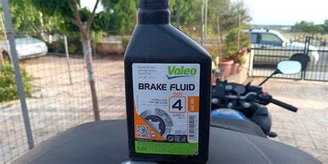 Check Motorcycle Brake Fluid Level に対する画像結果