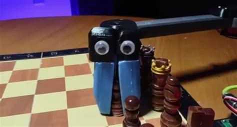 Raspberry Pi Robot Chess Computer に対する画像結果