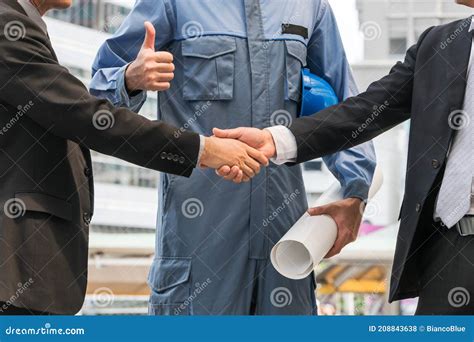 Toradh íomhá ar Engineer Hand Shake Icon