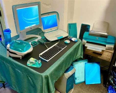 Toradh íomhá ar Old Computer Cool