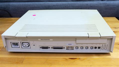 Toradh íomhá ar Pizza Box Computer