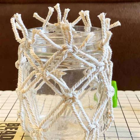 Making Macrame Jar Covers に対する画像結果