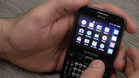 Toradh íomhá ar Android Phone with Keypad