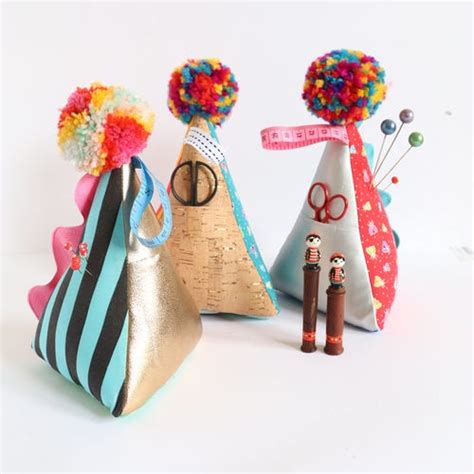 Chicken. Pin Cushion PDF Pattern に対する画像結果