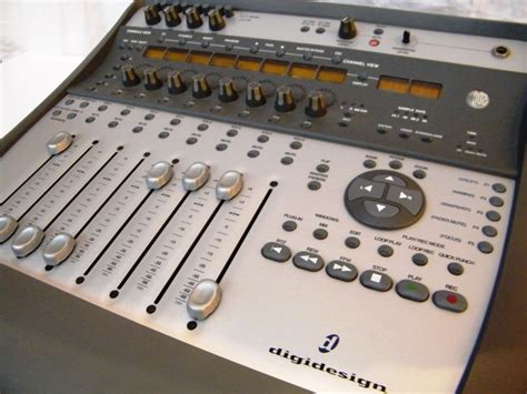 Digidesign Control 002 に対する画像結果