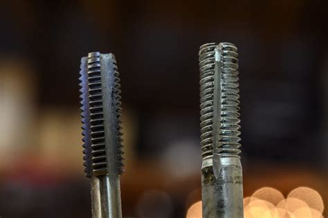 Toradh íomhá ar Left Hand Thread Chaser