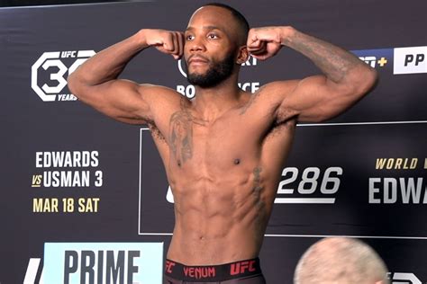 Toradh íomhá ar UFC Posters