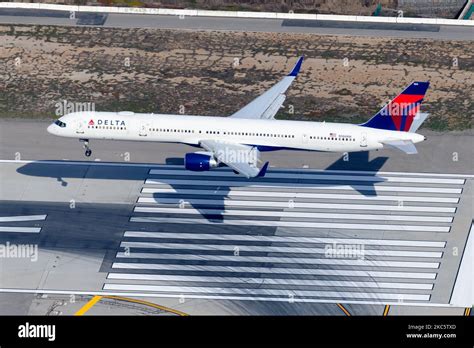 Delta B757-साठीचा प्रतिमा निकाल