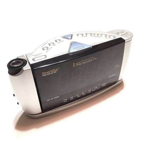 Toradh íomhá ar Emerson Research SmartSet Clock Radio