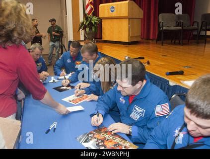 320 STS Commander に対する画像結果