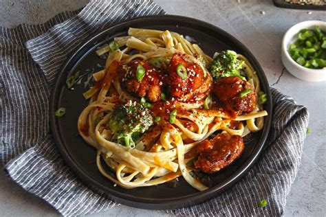 Toradh íomhá ar Applebee's Fettuccine Alfredo with Broccoli