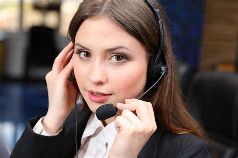 Toradh íomhá ar Call Center Operator