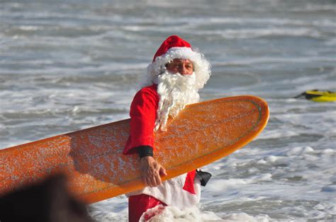 Surfing Santa に対する画像結果