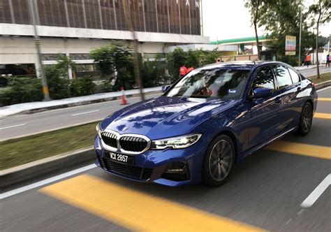 BMW 330I Review に対する画像結果