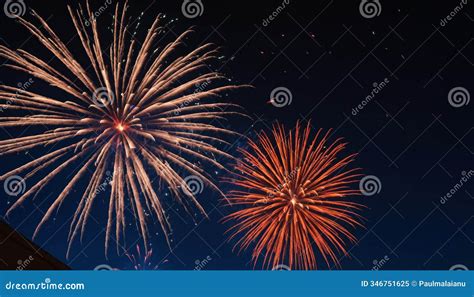 Afbeeldingsresultaten voor Fireworks Exploding Pics