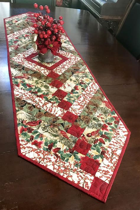 Afbeeldingsresultaten voor Free Pattern for Christmas Tree Table Runner