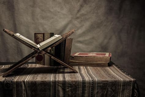 Bildergebnis für Islamic Library People