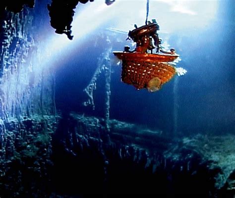 Afbeeldingsresultaten voor Titanic First Class Grand Staircase