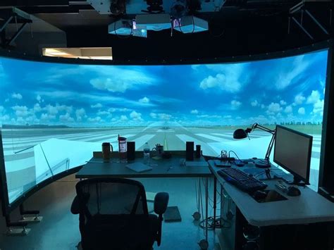 Afbeeldingsresultaten voor Cockpit Simulator Projection Screen