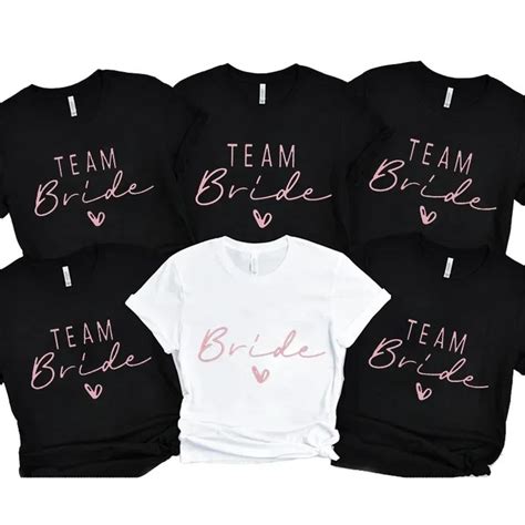 Toradh íomhá ar Team Bride T-Shirt Pink