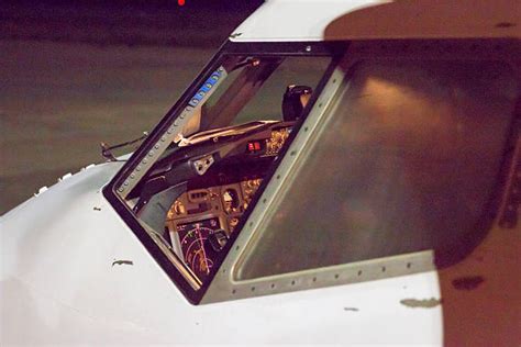 Image result for Boeing 737 Cockpit Windows