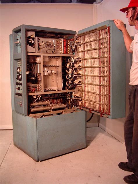 Image result for Early Integrated Circuits Computer