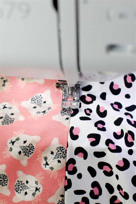 Afbeeldingsresultaten voor Free Pillowcase Sewing Pattern