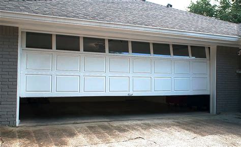 Résultat d’images pour How O Fix a Garage Door
