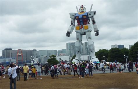 Living Transformers Giant Robots に対する画像結果
