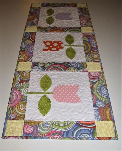 Spring Quilted Table Runner に対する画像結果