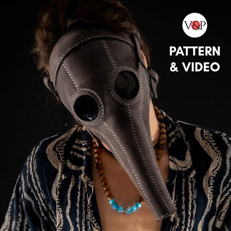Afbeeldingsresultaten voor Plague Doctor Mask Pattern Free