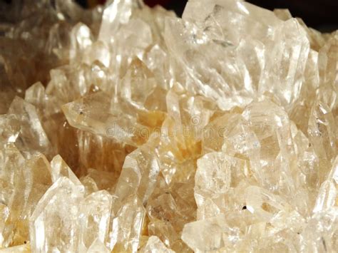 Toradh íomhá ar Quartz Geode Crystal