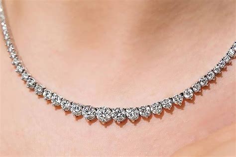 Afbeeldingsresultaten voor Diamond Necklace