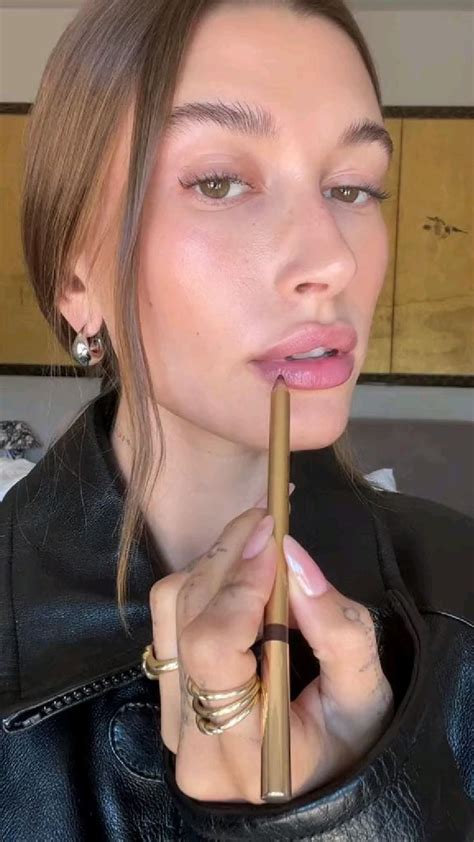 Toradh íomhá ar Hailey Bieber Hair Tutorial