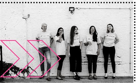 Toradh íomhá ar Code First Girls Transparent Logo